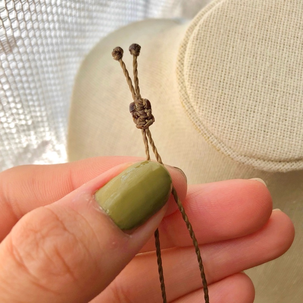 Dainty Wooden Oval Bead (Khaki Moss) Pendant Necklace/Choker - Picture 4 of 4